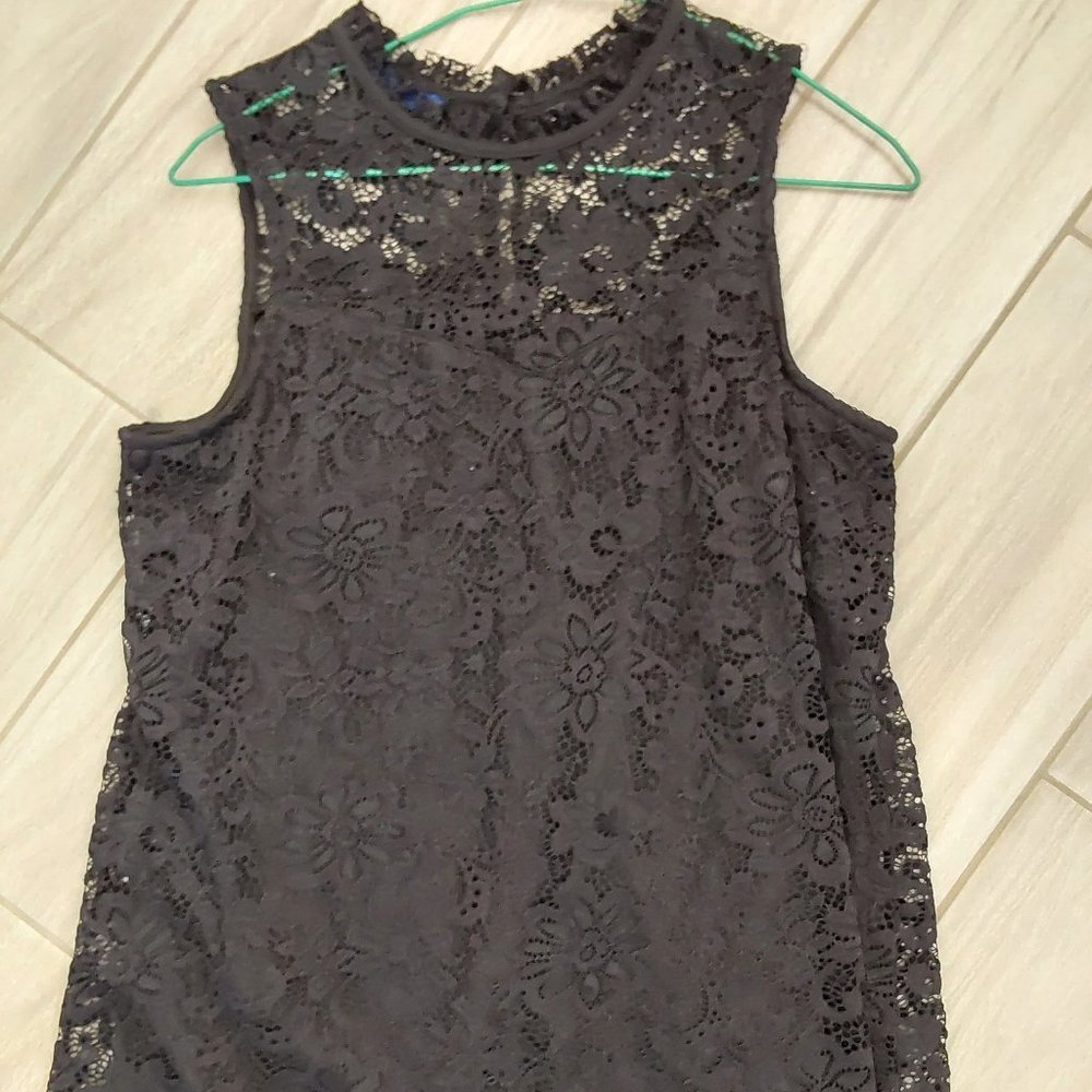 Apt.9 Black Lace Sleeveless High Neck Lined Top.   Size Medium